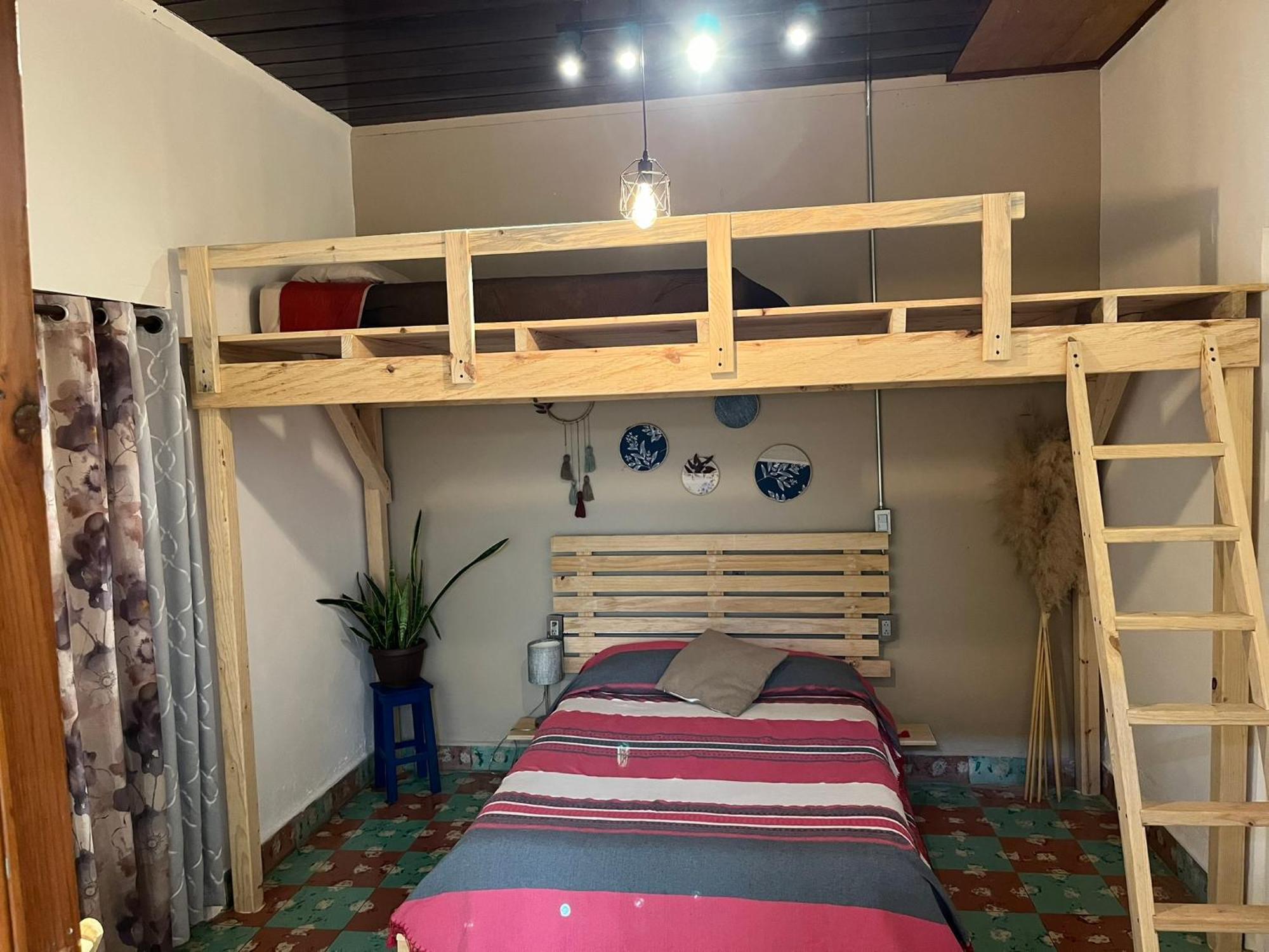 Hostal Casa Gaia Сан-Крістобаль-де-лас-Касас Екстер'єр фото